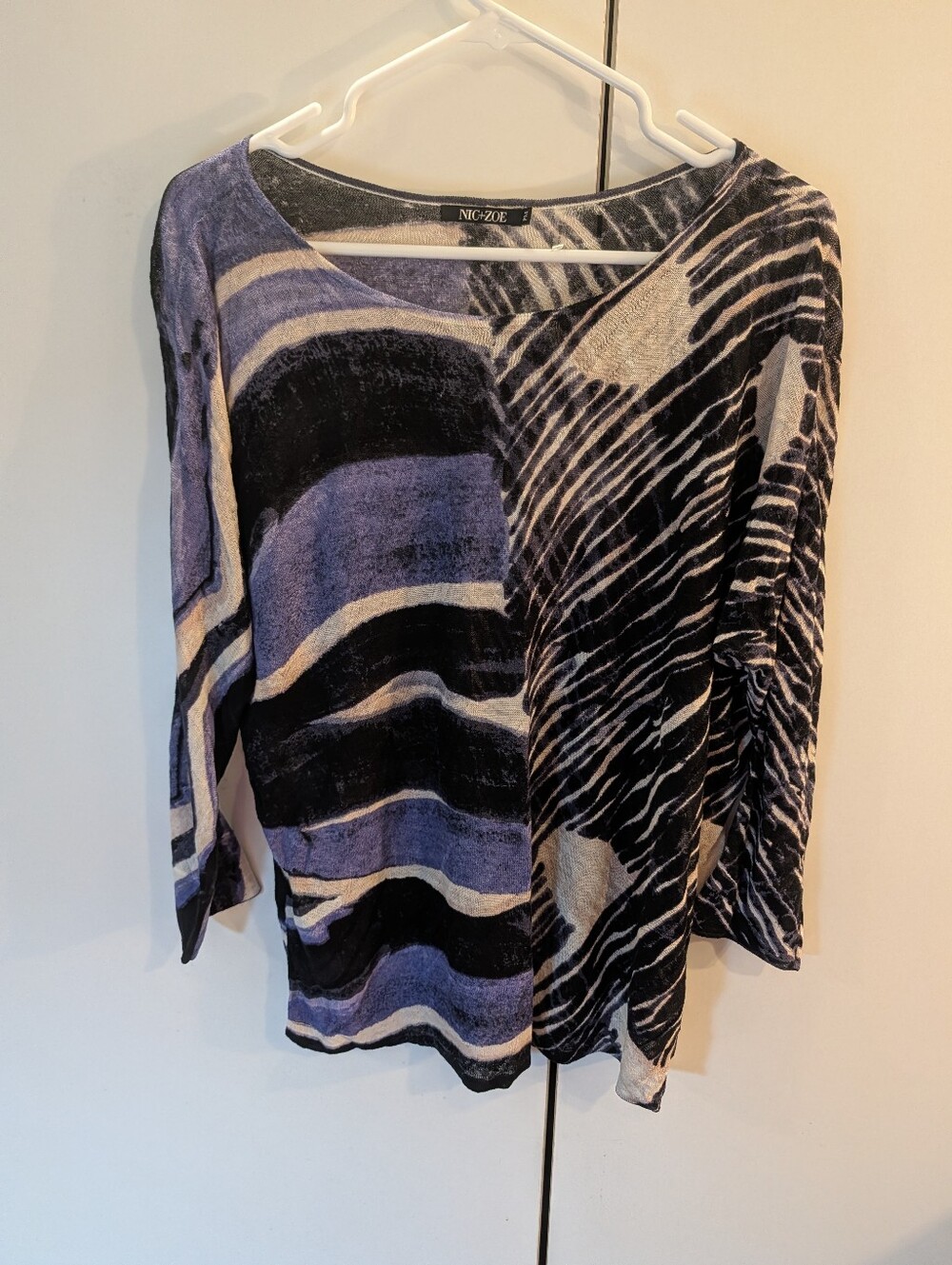NIC+ZOE Blue, Black & Cream Abstract Stripe Long Sleeve Linen Top Woman's PM